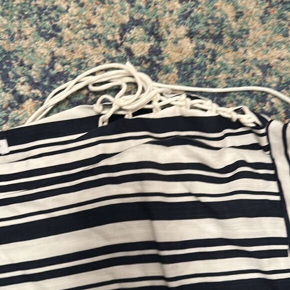 Womens English Factory brand crop top long sleeves tie shoulder sz L - Picture 3 of 6